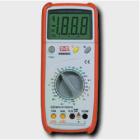 防表筆誤插裝置;數(shù)據(jù)保持,顯 示 器：最大顯示數(shù)1999，字高28mm,直流電壓;交流電壓;直流電流;交流電流;電阻;電容,溫度,帶蜂鳴器通斷測(cè)試;二極管測(cè)試;晶體管hFE測(cè)試. 
