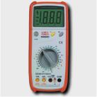 防表筆誤插裝置;數(shù)據(jù)保持,顯 示 器：最大顯示數(shù)1999，字高28mm,直流電壓;交流電壓;直流電流;交流電流;電阻;電容,頻率;溫度,帶蜂鳴器通斷測(cè)試;二極管測(cè)試;晶體管hFE測(cè)試. 
