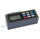 可測(cè)量多種機(jī)加工零件的表面粗糙度，根據(jù)選定的測(cè)量條件計(jì)算相應(yīng)的參數(shù)，在液晶顯示器上清晰地顯示出來。多參數(shù)測(cè)量：Ra、Rz、Rq、Rt;高精度電感傳感器;RC、PC- RC、GAUSS、D-P四種濾波方式.
