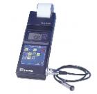 采用了磁性和渦流兩種測(cè)厚方法，可無損地測(cè)量磁性金屬基體( 如鋼、鐵、合金和硬磁性鋼等 )上非磁性覆蓋層的厚度(如鋁、鉻、銅、琺瑯、橡膠、油漆等)及非磁性金屬基體(如銅、鋁、鋅、錫等)上非導(dǎo)電覆蓋層的厚度(如:琺瑯、橡膠、油漆、塑料等)。