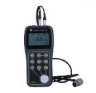 測(cè)量金屬、塑料、陶瓷、玻璃及其他任何超聲波的良導(dǎo)體的厚度; 測(cè)量范圍：1.2mm～225.0mm（鋼）;管材測(cè)量下限：Φ20mm×3.0mm;分辨率：0.1mm ;精度：±（1%H+0.1）mm;H為被測(cè)物實(shí)際厚度;聲速調(diào)節(jié)范圍:1000m/s～9999m/s

