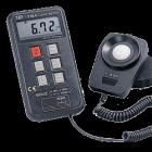 TES-1336A 數(shù)字式照度計,3 1/2 位液晶顯示器.測量檔位:20,200,2000,20000 Lux/Fc (1Fc=10.76 Lux) 分辨率 
:0.01 Lux (0.01fc) 準確度:±(3%rdg + 5dgts)  RS-232接口可與計算機聯(lián)機 
 
 
  
