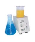 SK-1 快速混勻器,快速混勻器實現(xiàn)窗口的溶液快速混勻，混勻速度可調(diào)。最高速度:3000r/min.工作面直徑:? 130mm



