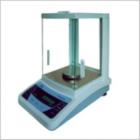 JA-1003P 電子精密天平,新一代電磁式稱量傳感器，使產(chǎn)品的精度有了可靠保障。具有全自動故障檢測，自動校準(zhǔn)，超載保護(hù)等多種應(yīng)用程序。電源變壓器外置，減少溫度對天平稱量的影響.內(nèi)置RS232C接口，可直接連接計算機(jī)，打印機(jī)等。稱量范圍:0-100g.可讀性:1mg.稱盤尺寸:ф80mm
