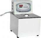 SC-25A  數(shù)控超級恒溫槽.溫度范圍;室溫 -200℃.溫度波動(dòng)度:水 r± 0.1℃ ，油 ± 0.2℃ .工作槽容積尺寸:300 × 250 × 300mm 工作槽開口尺寸:240 × 160mm .