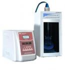 JY99-IIDN 超聲波粉碎機，工作頻率：20KHz。超聲功率：400-1800W可調(diào)。 隨機變幅桿：Φ20?？蛇x配變幅桿：Φ25、Φ28。破碎容量：550-1200ml。溫度保護:樣品溫度至50℃ 占空比: 0.1-99.9%
