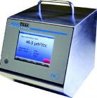 AeroTrakTM 9000 納米顆粒氣溶膠監(jiān)測儀可以測量沉積在肺部的顆粒表面積，儀器先對顆粒進(jìn)行擴(kuò)散荷電，然后使用靜電計(jì)檢測荷電的氣溶膠，給出肺泡(A) 或氣管支氣管 (TB) 部位的沉積表面積，檢測粒徑:10 到1000nm(進(jìn)樣口使用1μm 旋風(fēng)分離器)
 