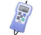 FGP-20數(shù)字測力儀測量范圍：±100.0N (±10.00kg),分辨率0.1 N/0.01kg;很強的數(shù)據(jù)編集能力 具有完善的數(shù)據(jù)管理功能;接口采用普通的USB接口; 有連續(xù)存儲，單獨存儲，標準存儲三種方式;單位:N,kg(g),lb(ob)數(shù)值顯示可上下翻轉(zhuǎn)