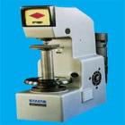 HB-3000型布氏硬度計 可用來測定未經(jīng)淬火鋼、鑄鐵、有色金屬及質(zhì)地較軟的軸承合金材料的布氏硬度。 測量范圍：8-450HBS，8-650HBW
