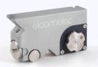 Elcometer 121/3 通用涂層檢測(cè)儀(P.I.G) 一機(jī)多用，可以快速檢驗(yàn)涂層、破壞式測(cè)量涂層厚度和利用十字劃割法測(cè)量附著力。測(cè)量范圍:2μm 至 2000μm (0.08 mils 至 70 mils)
 

