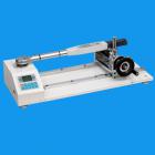 功能：
ANJ扭矩扳手檢定儀是檢定扭矩扳子、據(jù)矩起子的專用設(shè)備，主要用于檢測(cè)各種
定力式扭力板手，數(shù)顯式扭力板手、預(yù)置式扭力板手、扭力起子、螺絲刀和各種涉及
擰緊力的儀器和產(chǎn)品。廣泛應(yīng)用于電氣制造、機(jī)械制造、汽車輕工和專業(yè)科研和檢測(cè)行業(yè)。
