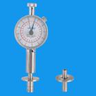 功 能：
水果硬度計（又稱果品硬度計），該產(chǎn)品共分AGY-1，AGY-2，AGY-3三種型號，用來測量蘋果、梨、西瓜、香蕉等多種水果的硬度，用以判定水果的成熟程度，對培育良種，采摘時間，加工時間，收獲儲存，出口運(yùn)輸?shù)炔烧暮侠碚莆?。它適用于果樹科研部門，果樹農(nóng)場，果品公司，大專院校等單位使用。該儀器體積小，重量輕，數(shù)值顯示直觀，攜帶方便，適用于各種果品場所對果品的檢驗(yàn)。也可裝配于專用的機(jī)臺使用，可提高測試時的精度，適用于專業(yè)檢測部門。
