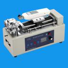 說明： 
AEH電動臥式機(jī)臺是專為HF系列和NK系列推拉力計配套用的推拉負(fù)荷試驗(yàn)臺。本產(chǎn)品采用雙導(dǎo)桿結(jié)構(gòu)，具有穩(wěn)定性好，適用范圍廣，使用方便等優(yōu)點(diǎn)，并具有無極調(diào)速，手動（點(diǎn)動）、自動控制切換功能。適用于電子電器、電線電纜、五金機(jī)電、電磁機(jī)械、汽車配件、動力機(jī)械、粘膠化工、建筑門窗、塑膠塑編、彈簧制造、醫(yī)療器械、消防器材、印刷包裝、剃須刀業(yè)、漁具航空、拉鏈紐扣、紡織服裝、煤炭、家具、電梯、打火機(jī)及點(diǎn)火裝置、鎖具、筆業(yè)、電力等行業(yè)及科研機(jī)構(gòu)、學(xué)校等測試。
