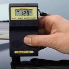 儀器簡介：
D3便攜式測厚儀操作簡單，功能強大。（D3 plus可通過RS232接口與電腦傳輸數(shù)據(jù)）。D3測厚儀有兩種測量功能：磁感應(yīng)和渦流。
磁感應(yīng)可用來測量所有磁性基體（如鋼、鐵）上的非磁性涂鍍層（如油漆、防腐層、鍍鋅層、鍍銅層等）
渦流可用來測量所有非磁性金屬（如銅、鋁、不銹鋼）上面的非導(dǎo)電涂層（如油漆、防腐層、氧化膜）
