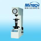 儀器簡(jiǎn)介：
HR-150DT型電動(dòng)洛氏硬度計(jì)是用于專門(mén)測(cè)試金屬材料洛氏硬度的半自動(dòng)洛氏硬度計(jì)。試驗(yàn)力施加、保荷、卸荷自動(dòng)完成，操作簡(jiǎn)便。
