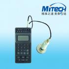 技術參數(shù)：
示值范圍：HRC15-70/HB100-550/HV100-999
顯示精度：洛氏硬度顯示時，全量程內顯示精度0.1
示值精度：±1洛氏C硬度單位
壓頭規(guī)格：136 金剛石角錐體
接觸壓力：均勻的接觸壓力12N±1N
使用電源：AC220V±10%/DC5V
外形尺寸：185×85×42MM
儀器重量：300G
工作環(huán)境溫度：0~50度
