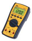 產品特點
 
? 真有效值測量
? 測量精度：3 3/4位
? 自動/手動量程，易于操作
? 背光大顯示屏，塑膠保護外套，自動關機功能
? 可選光電隔離RS232通信接口，配合PC機分析軟件進行數據分析
? 可與鉗形適配器配合使用，測量大電流
