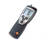 產(chǎn)品介紹：

testo 512可在大背光顯示屏幕上同時顯示壓力和風速，讀取方便且現(xiàn)場打印測量數(shù)據(jù)，包括日期和時間，最大/最小值。
testo 512有2個可轉換的風速測量單位：m/s 和fpm。8個壓力測量單位：kPa,hPa, Pa, mH2O, mHg, psi,inch H2O, inch Hg.
可計算平均值，帶密度補償功能。通過保持鍵將當前讀數(shù)鎖定在屏幕上。測量最大/最小值，可以顯示和存儲在儀器上。保護軟套使儀器防撞、防污和防水。

