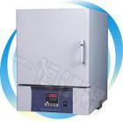 產(chǎn)品特點(diǎn)：

◆人性化設(shè)計(jì)：

●硅酸鋁陶瓷纖維爐膛電阻爐：具有重量輕，升溫速度快，節(jié)能、省時(shí)等特點(diǎn)，能滿(mǎn)足各種快速燒結(jié)要求。

●箱體壁和爐膛體采用雙層結(jié)構(gòu)設(shè)計(jì)，并配有冷卻風(fēng)扇，使用過(guò)程中箱體表面溫度接近于常溫。

●日本進(jìn)口微電腦溫度程序控制器，控溫精確可靠，關(guān)鍵電器零部件均采用國(guó)際名牌產(chǎn)品。

◆智能化可編程多段控制器：（日本島田控制器）

●微電腦程序控制溫度，時(shí)間及升溫速度快慢等程序，以極快的速度進(jìn)行各種燒結(jié)試驗(yàn)。

●可預(yù)設(shè)32段/32步可編程序，每段時(shí)間最大可設(shè)置99小時(shí)59分。

●多段可編程控制，真正實(shí)現(xiàn)自動(dòng)控制和運(yùn)行。

