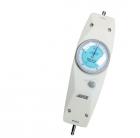 本機臺安裝于試驗機上使用，測試值穩(wěn)定，再現(xiàn)精度高，使品質(zhì)更有保障。 
不論N的單位或Kgf單位均可在1支推拉力計上做到，一舉兩得。